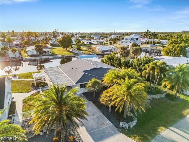 2823 8th AVE, St James City, FL 33956