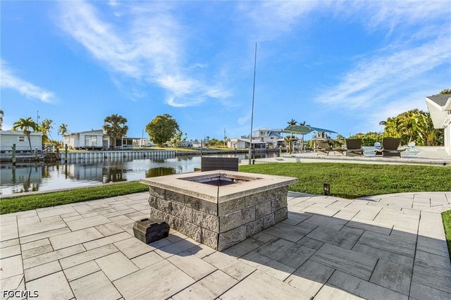 2823 8th AVE, St James City, FL 33956