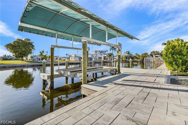 2823 8th AVE, St James City, FL 33956