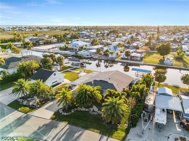 2823 8th AVE, St James City, FL 33956