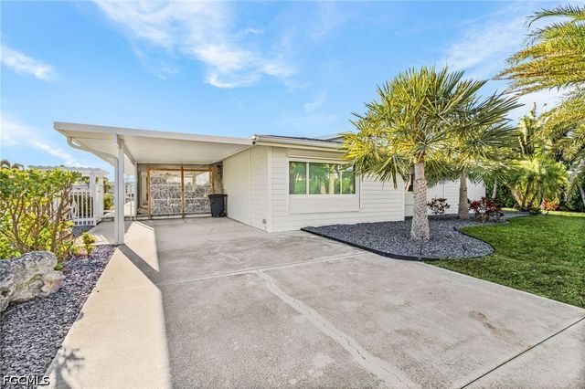 2823 8th AVE, St James City, FL 33956