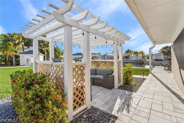 2823 8th AVE, St James City, FL 33956