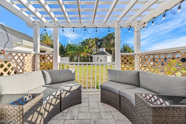 2823 8th AVE, St James City, FL 33956