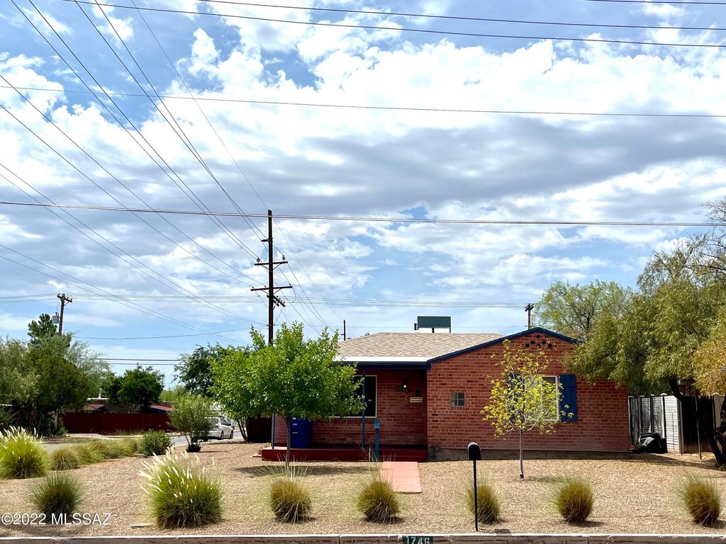 1746 E Copper Street, Tucson, AZ 85719
