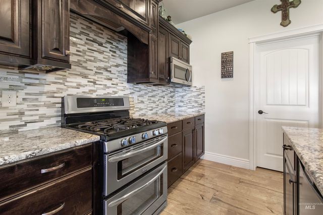 2464 E 3719, Twin Falls, ID 83301