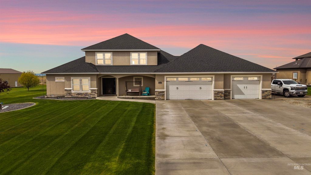 2464 E 3719, Twin Falls, ID 83301