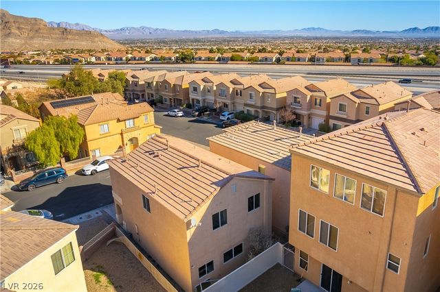 10505 Cold Mountain Avenue, Las Vegas, NV 89129