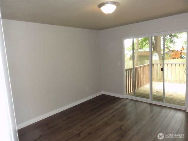 21627 SE 271st Street, Maple Valley, WA 98038