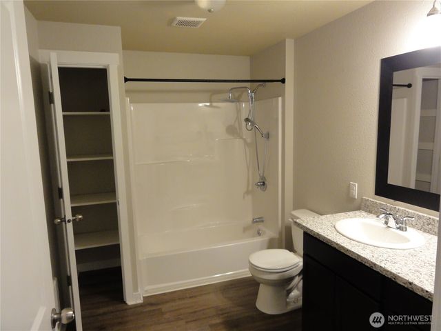 21627 SE 271st Street, Maple Valley, WA 98038