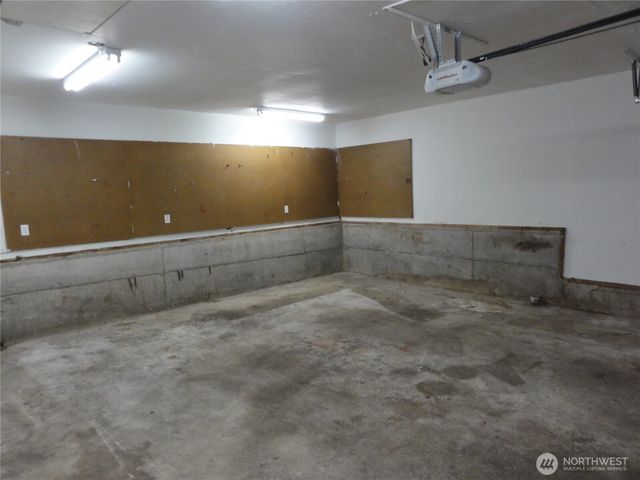 21627 SE 271st Street, Maple Valley, WA 98038
