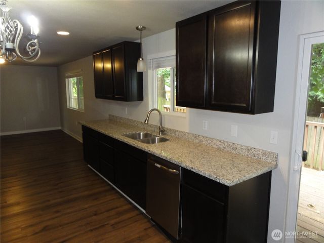 21627 SE 271st Street, Maple Valley, WA 98038