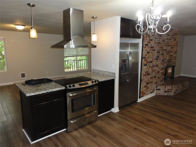 21627 SE 271st Street, Maple Valley, WA 98038