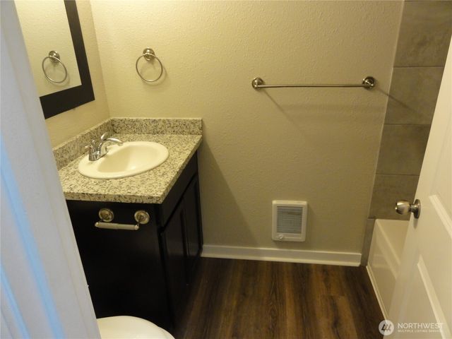 21627 SE 271st Street, Maple Valley, WA 98038