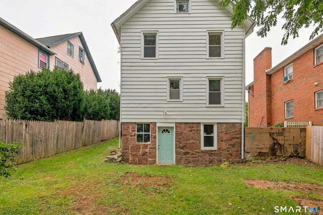 6 Johnson Street, Middletown, CT 06457