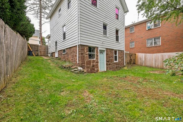 6 Johnson Street, Middletown, CT 06457