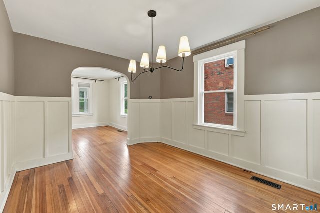 6 Johnson Street, Middletown, CT 06457