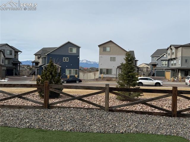 6942 Green Stalk Circle, Colorado Springs, CO 80927