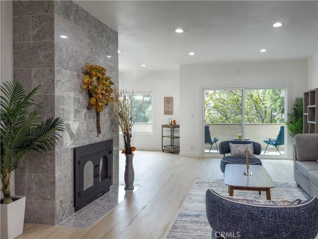 1944 Glendon Avenue 209, Los Angeles, CA 90025