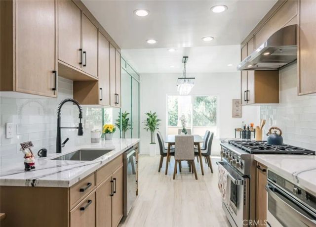 1944 Glendon Avenue 209, Los Angeles, CA 90025