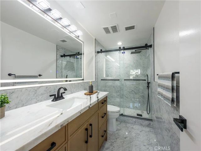 1944 Glendon Avenue 209, Los Angeles, CA 90025