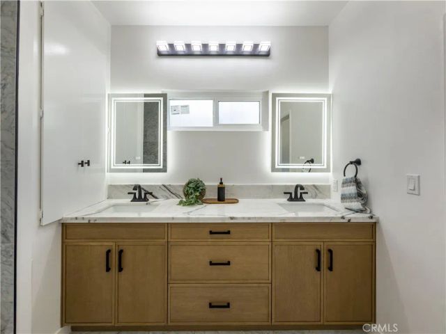 1944 Glendon Avenue 209, Los Angeles, CA 90025