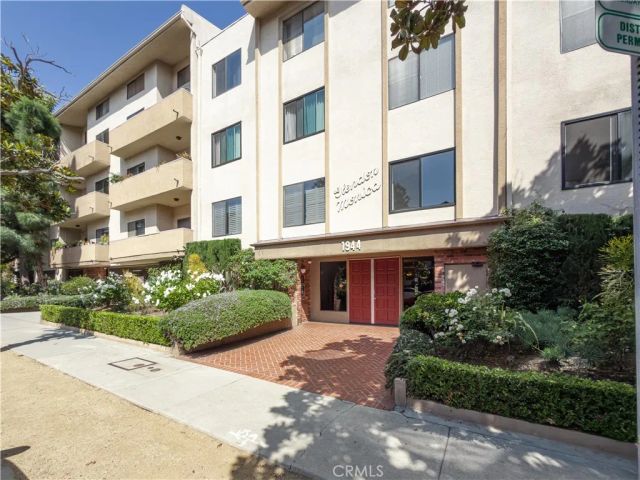 1944 Glendon Avenue 209, Los Angeles, CA 90025