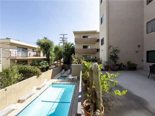 1944 Glendon Avenue 209, Los Angeles, CA 90025