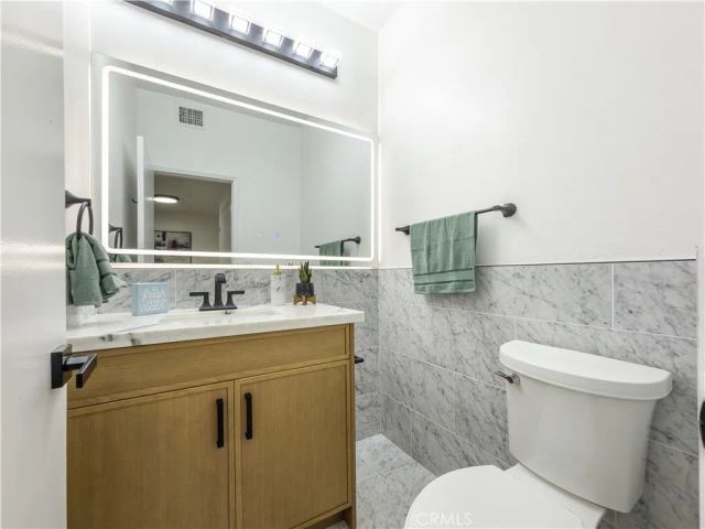 1944 Glendon Avenue 209, Los Angeles, CA 90025