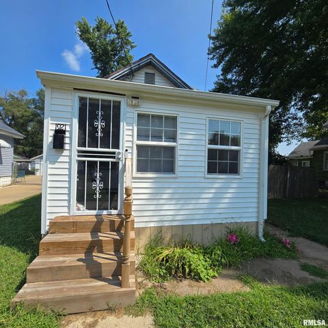 1921 W WISWALL Street, Peoria, IL 61605