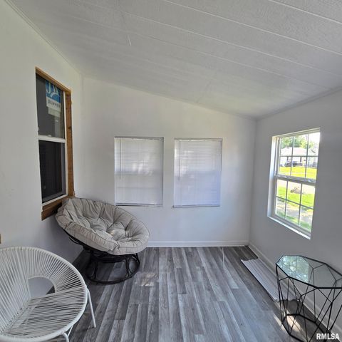 1921 W WISWALL Street, Peoria, IL 61605