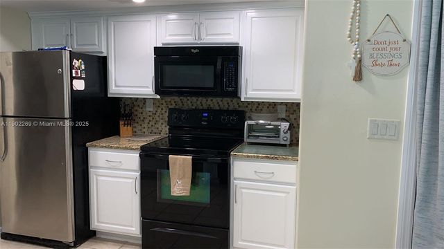 1409 YORKSHIRE ST, Other City - In The State Of Florida, FL 33952