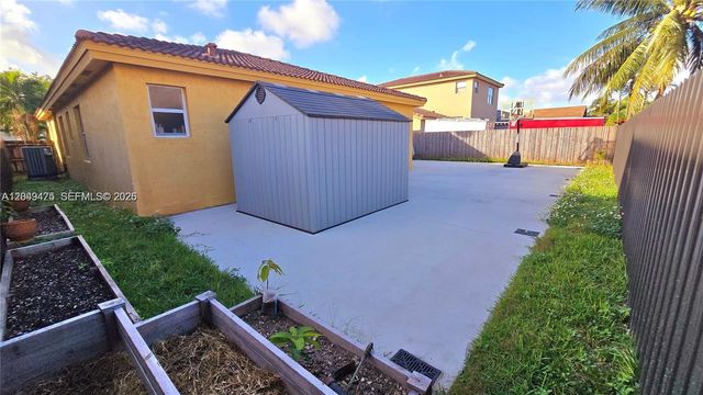 2105 NE 40th Avenue, Homestead, FL 33033