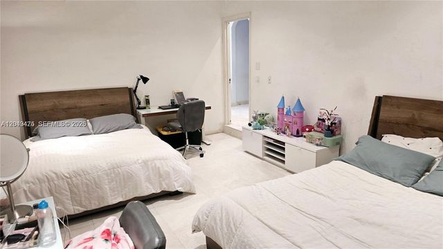 2105 NE 40th Avenue, Homestead, FL 33033