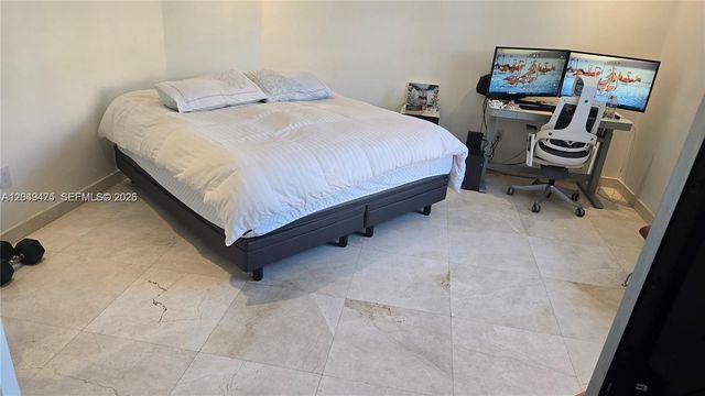 2105 NE 40th Avenue, Homestead, FL 33033