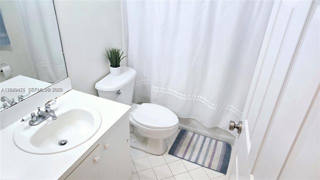 2105 NE 40th Avenue, Homestead, FL 33033