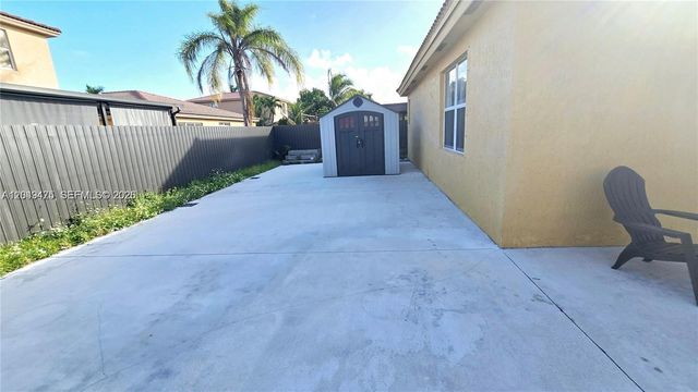 2105 NE 40th Avenue, Homestead, FL 33033