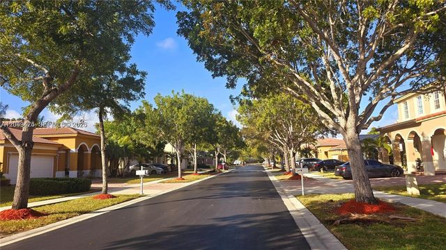 2105 NE 40th Avenue, Homestead, FL 33033