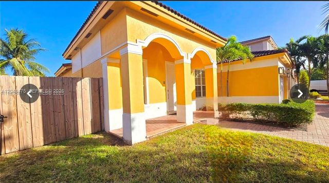2105 NE 40th Avenue, Homestead, FL 33033