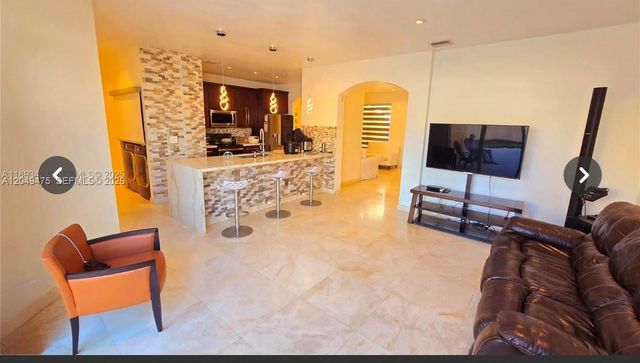 2105 NE 40th Avenue, Homestead, FL 33033