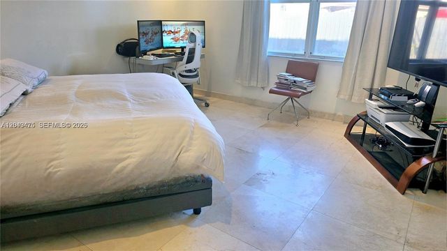 2105 NE 40th Avenue, Homestead, FL 33033
