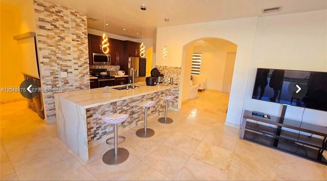 2105 NE 40th Avenue, Homestead, FL 33033