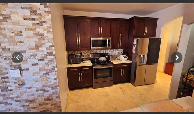 2105 NE 40th Avenue, Homestead, FL 33033
