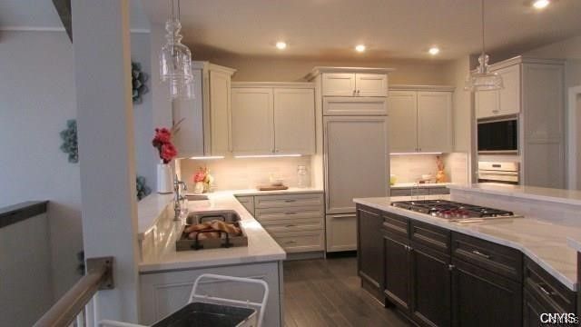 3201 CARMELLAS Circle, Lysander, NY 13027