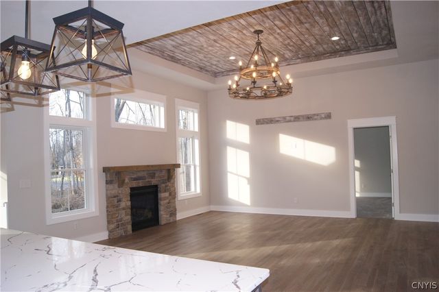 3201 CARMELLAS Circle, Lysander, NY 13027