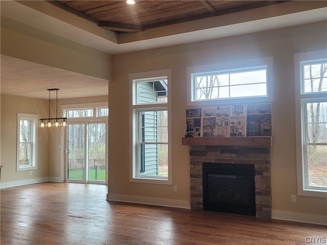 3201 CARMELLAS Circle, Lysander, NY 13027