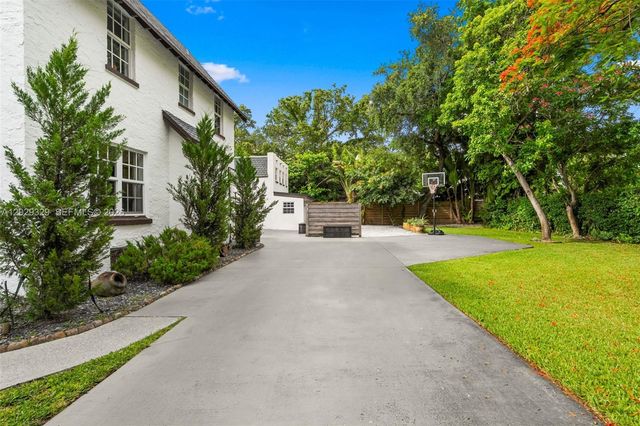 646 NE 81st Street, Miami, FL 33138