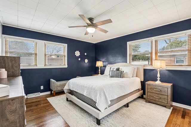 2605 S 82nd STREET, West Allis, WI 53219