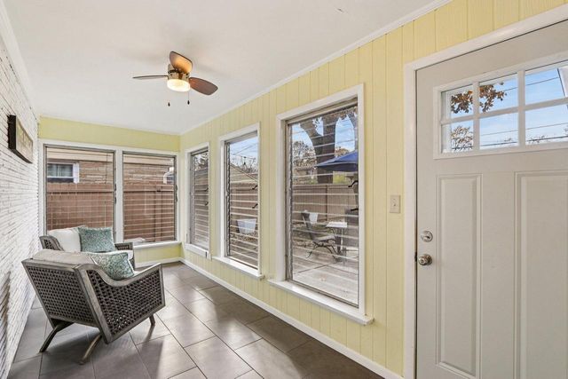 2605 S 82nd STREET, West Allis, WI 53219