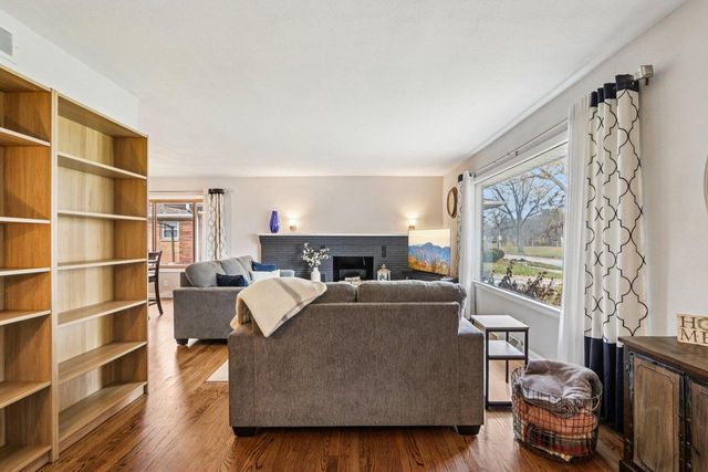 2605 S 82nd STREET, West Allis, WI 53219