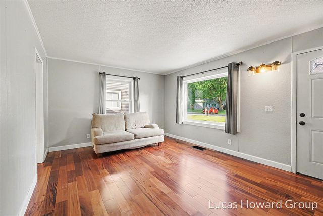 3426 Mulhearn Avenue, Kalamazoo, MI 49048